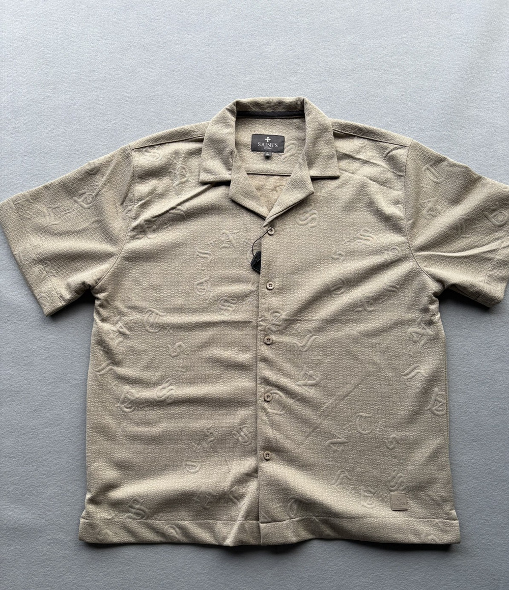 NWT Saints Studio Short Sleeve Button Up Shirt Tan Geometric Pattern Mens L